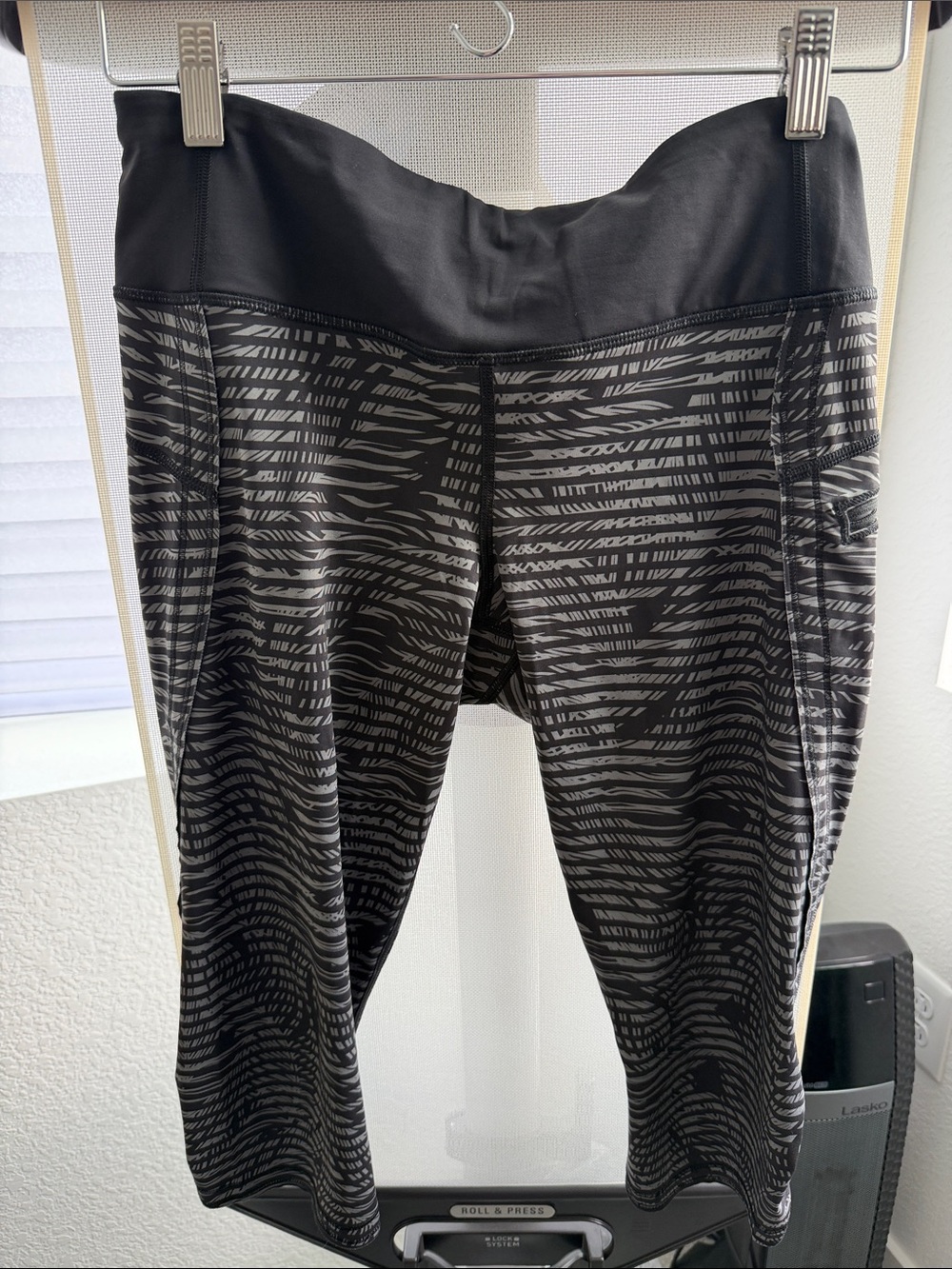 lululemon athletic black and grey leggings